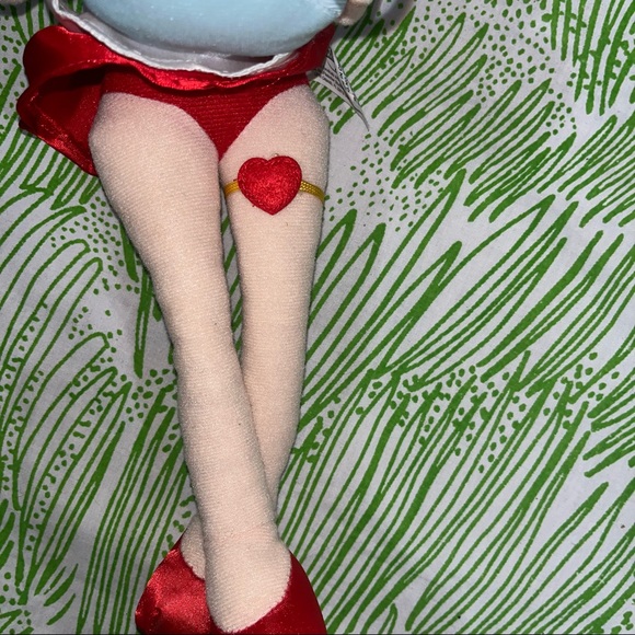 Betty Boop stuffed doll with chefs hat and cupcake 19” - Picture 3 of 8